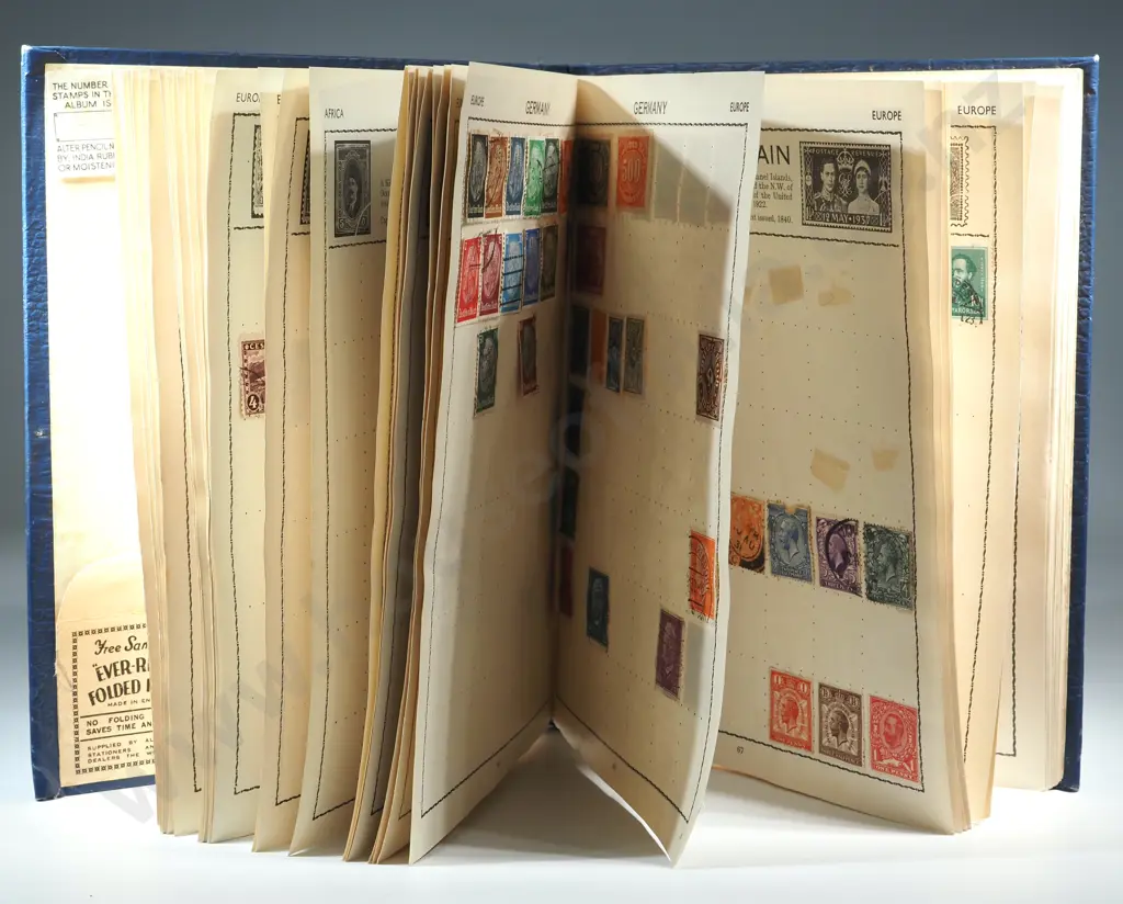 Victory Stamp Album w Assorted Stamps  Image 1++