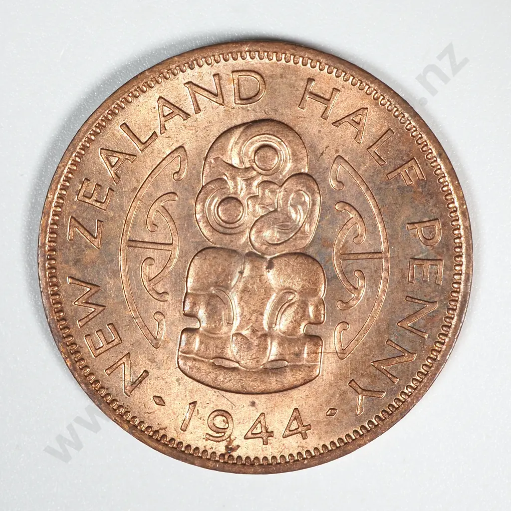 1944 New Zealand Halfpenny AUNC CV $45 Image 1++