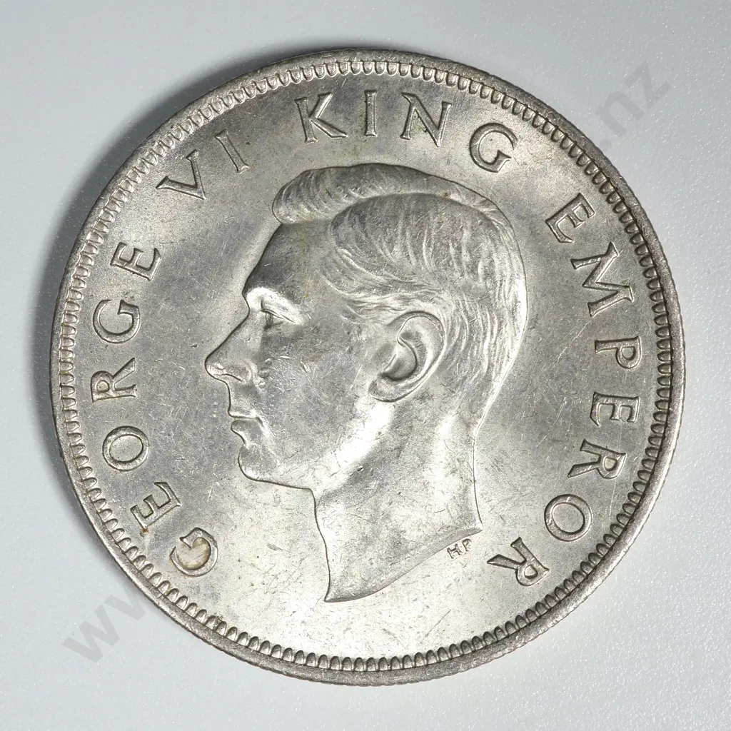 1943 New Zealand Half Crown AUNC CV $175 Image 1++