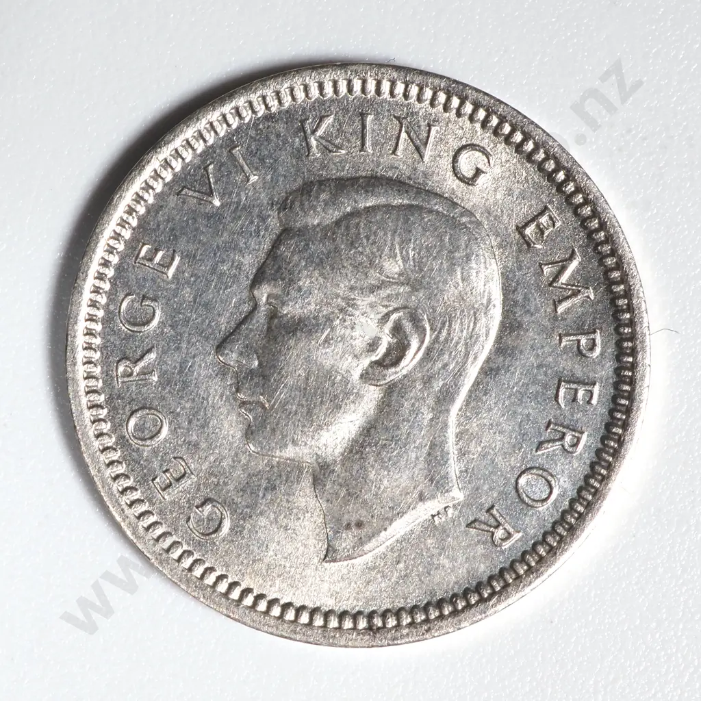 1942 New Zealand One Dot Threepence Coin AUNC CV $750 Image 1++