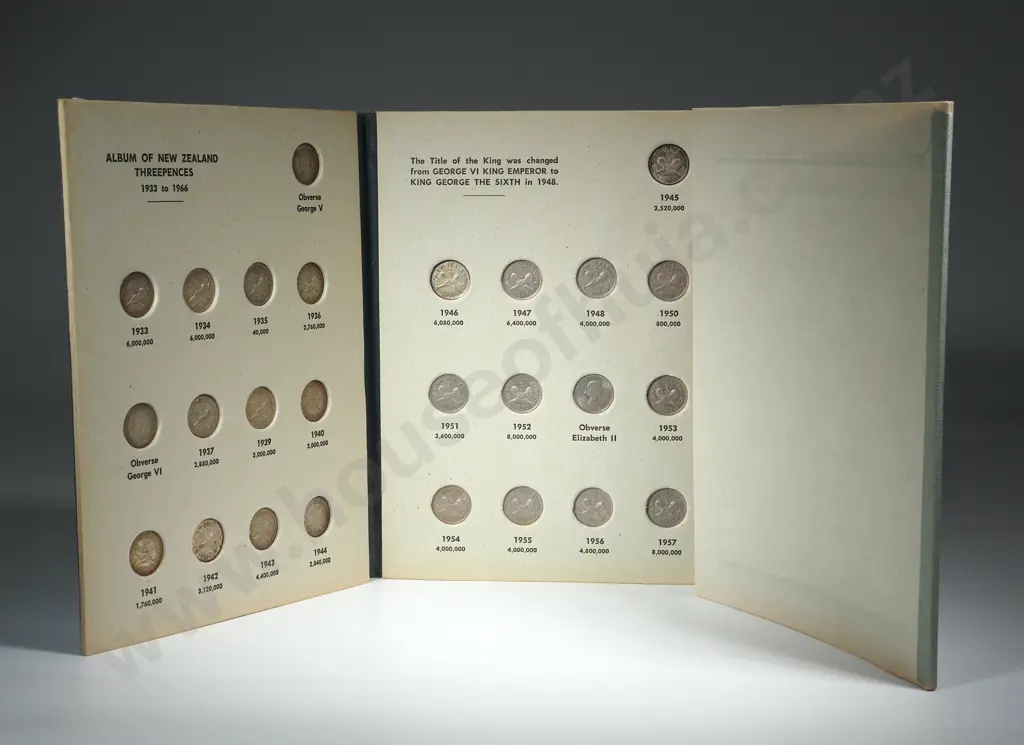 John Bertrand New Zealand Threepence Album in Excellent Condition: Includes 1935 / 1942 One Dot / 1955 Two Dots Image 1++