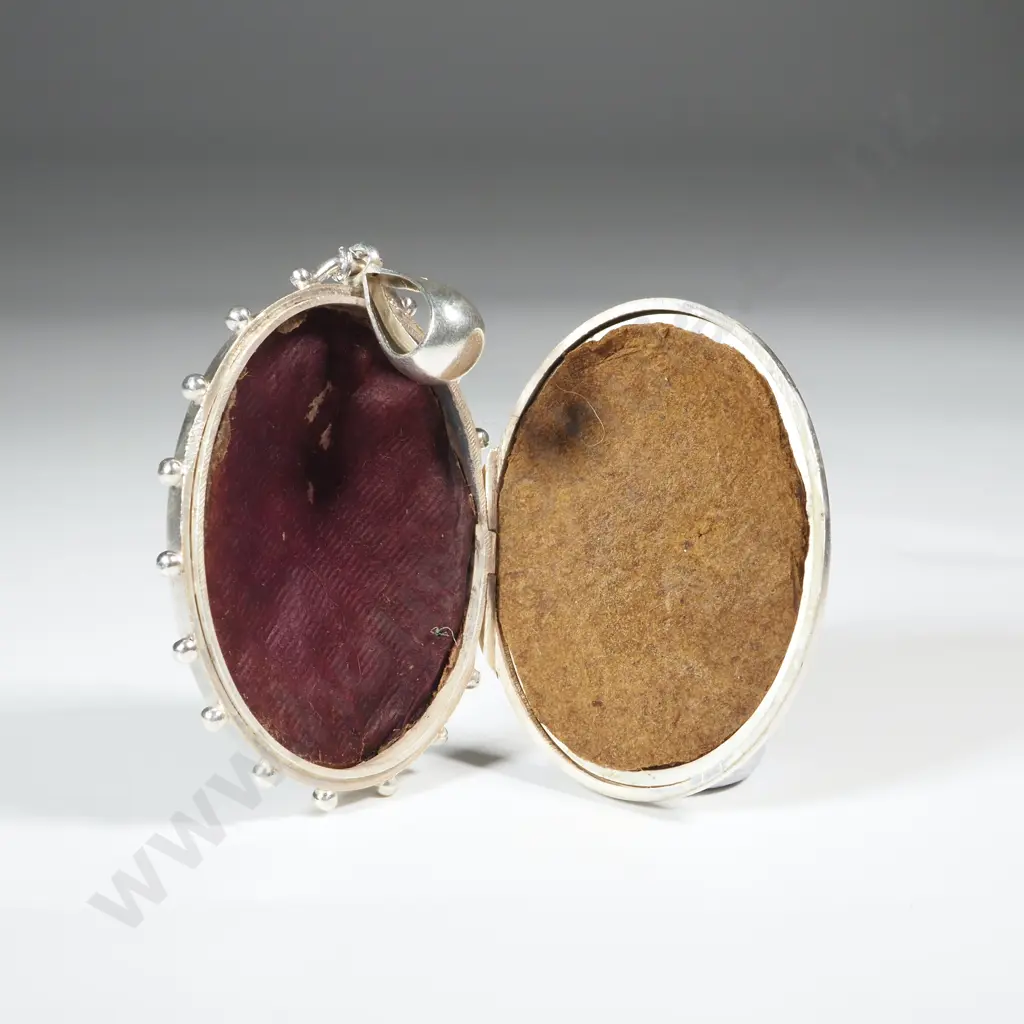 Exquisite Sterling Silver & Gold Locket Pendant Image 1++
