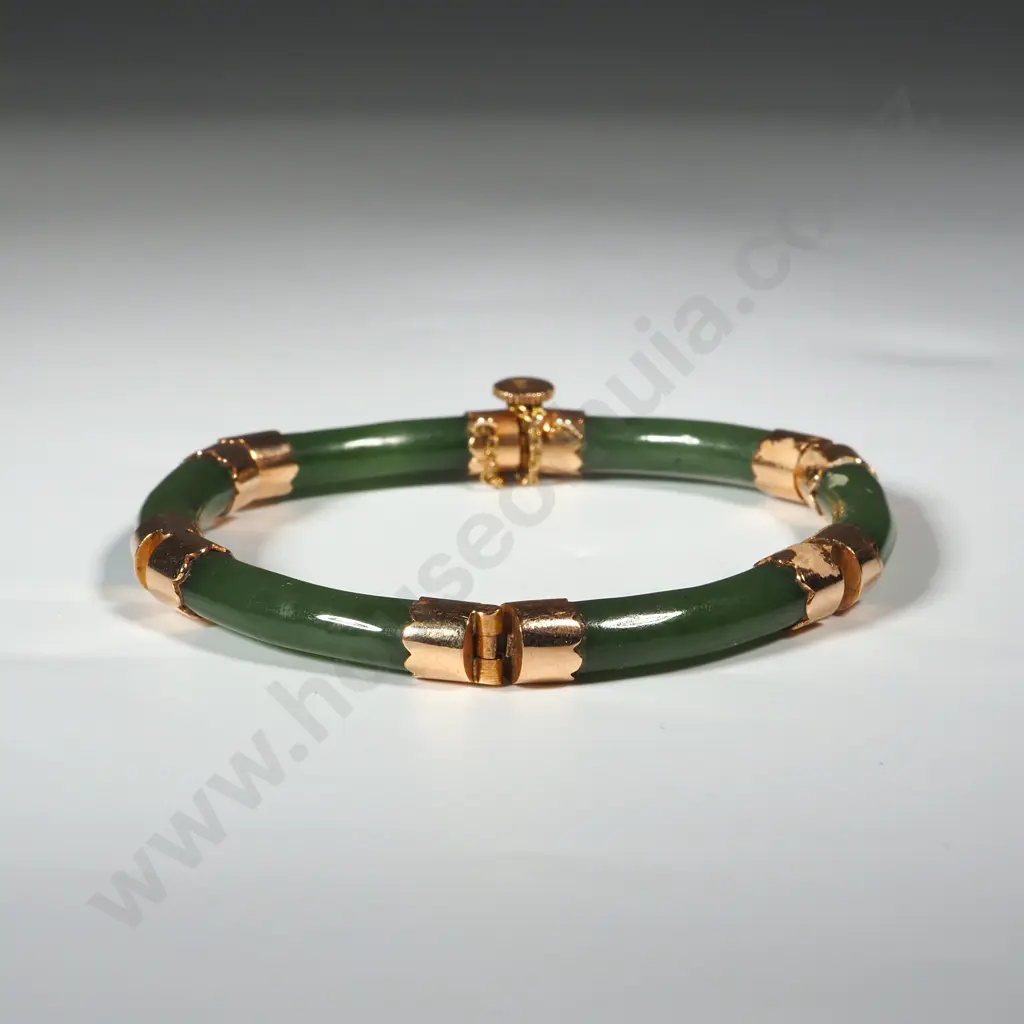 18ct Gold & Jade Hinged Bracelet A/F Image 1++