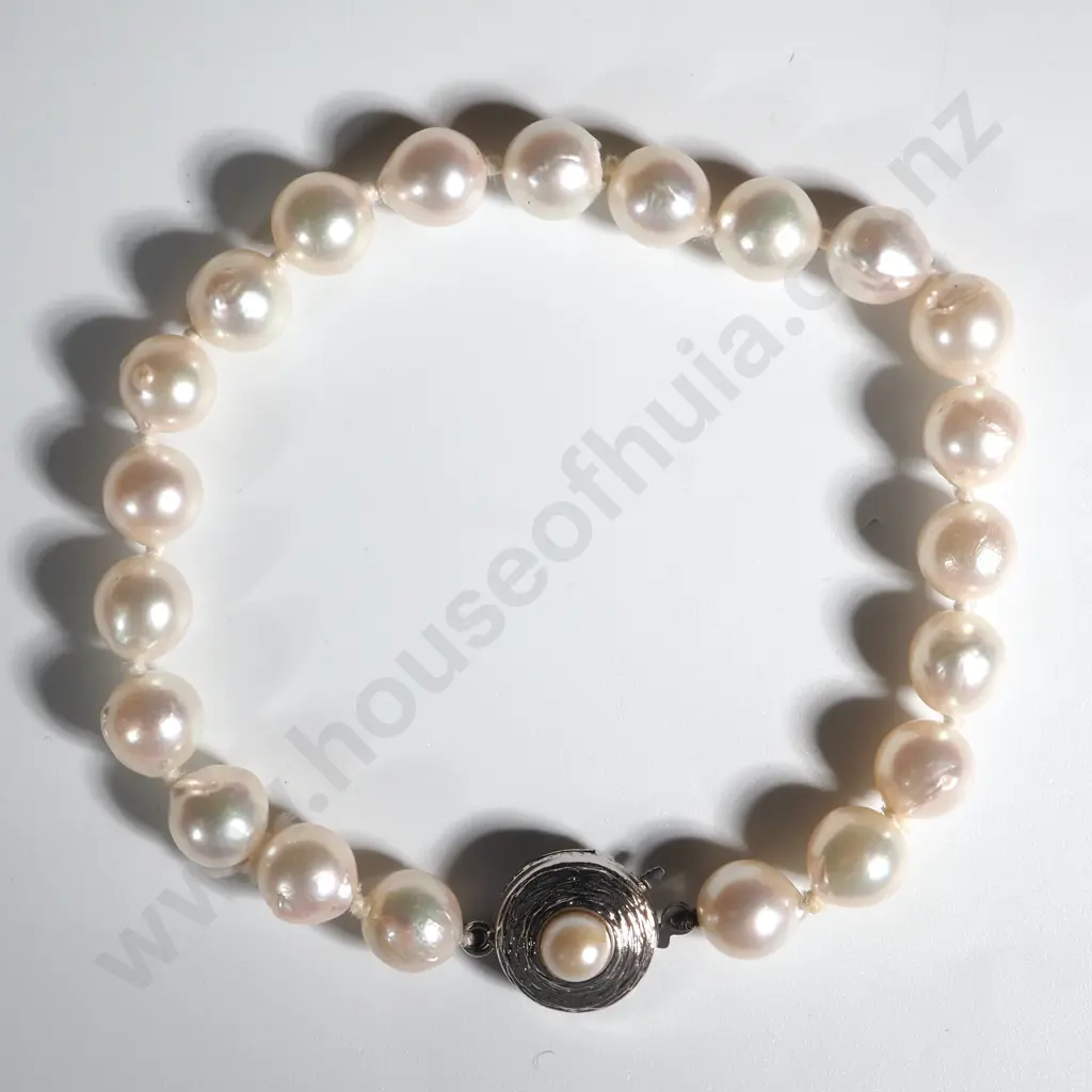 Sterling Silver Clasp Pearl Necklace & Bracelet w Valuation Image 1++