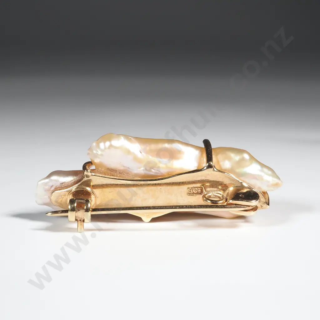 9ct Gold Pink-White Keshi Pearl Brooch - Valued at $2,450.00 Image 1++