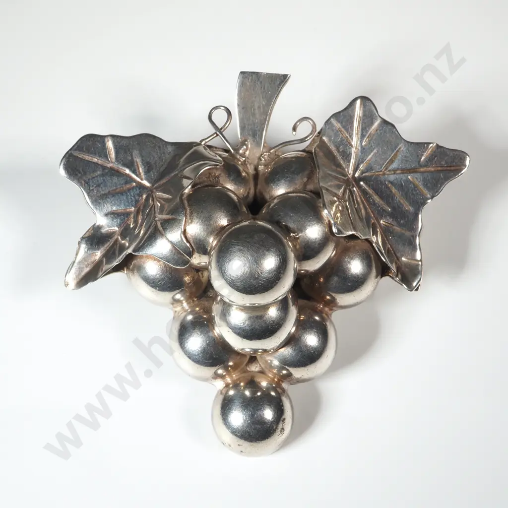 Substantial Mexican Silver Grapes & Leaves Pendant / Brooch Image 1++