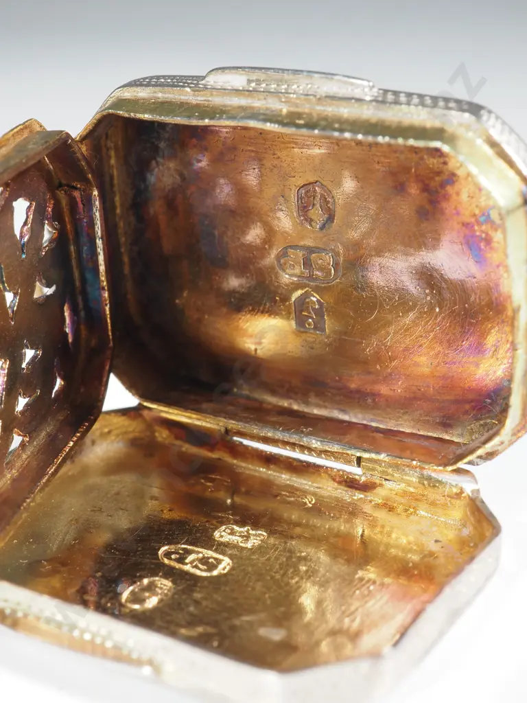 Sterling Silver Vinaigrette- Hallmarked Birmingham 1807 Image 1++