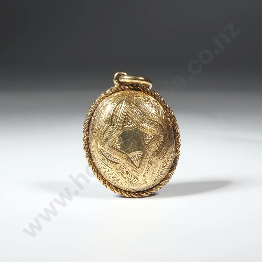 Antique 18ct Gold Enamel & Diamond Pendant Image 1++