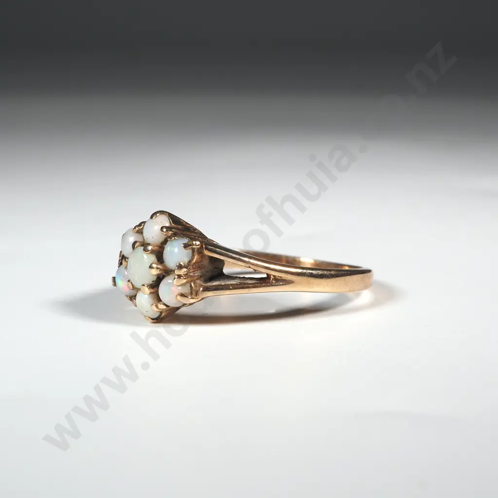9ct Gold Opal Cluster Ring  Image 1++