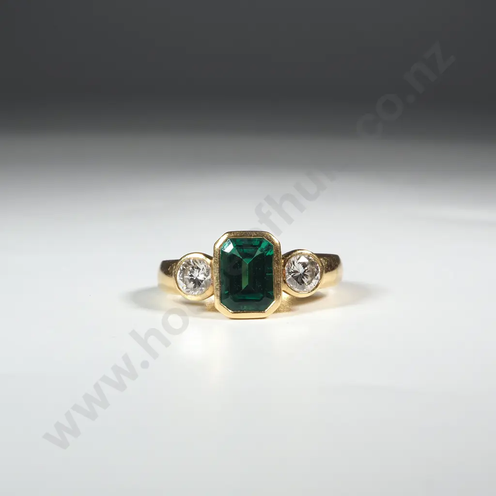 18ct Gold Emerald & Diamond Bezel Set Ring Valued at $11,500 Image 1++