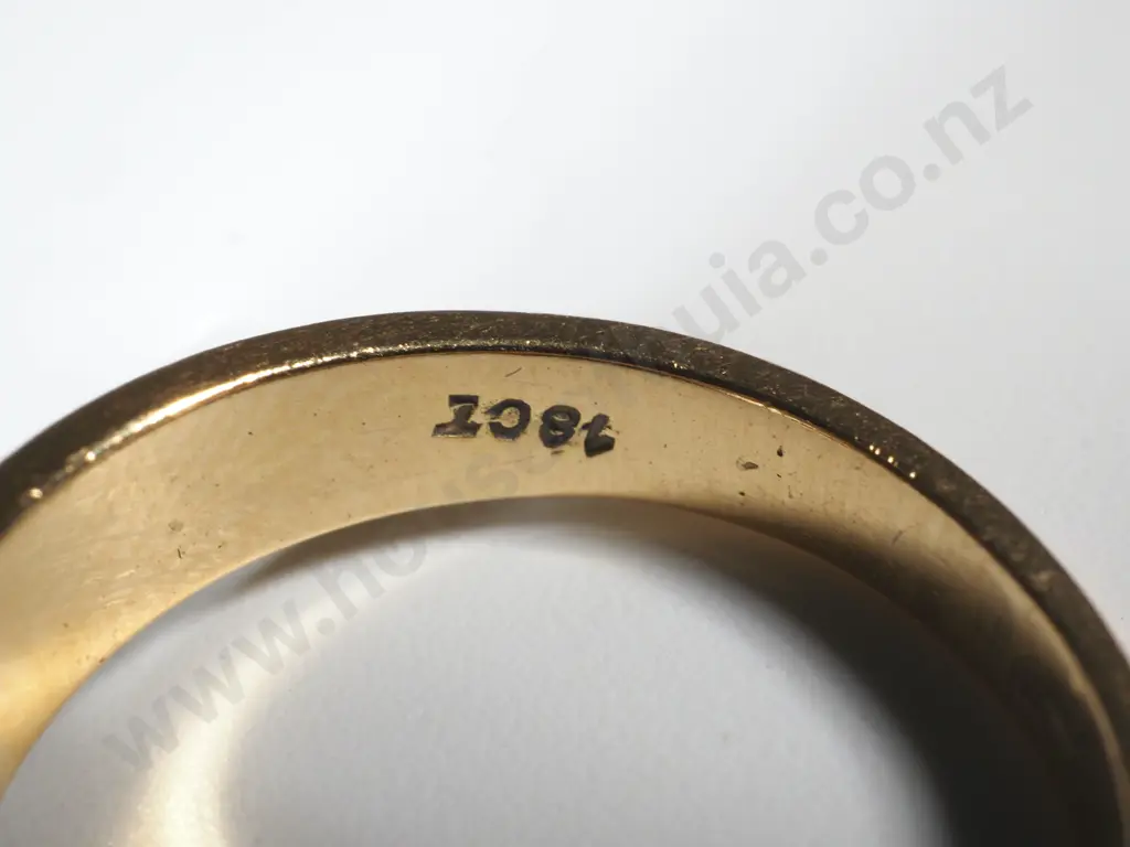 18ct Gold Diamond Ring Image 1++