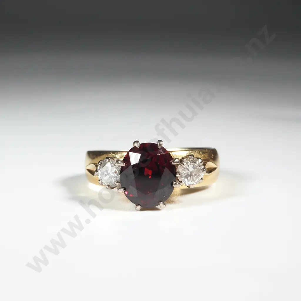 18ct Gold Red Saphire & Diamond Ring Valued at $10,900 Image 1++