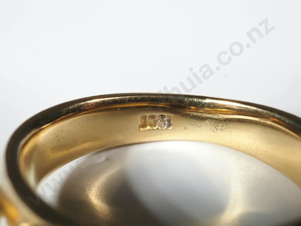 18ct Gold Red Saphire & Diamond Ring Valued at $10,900 Image 1++