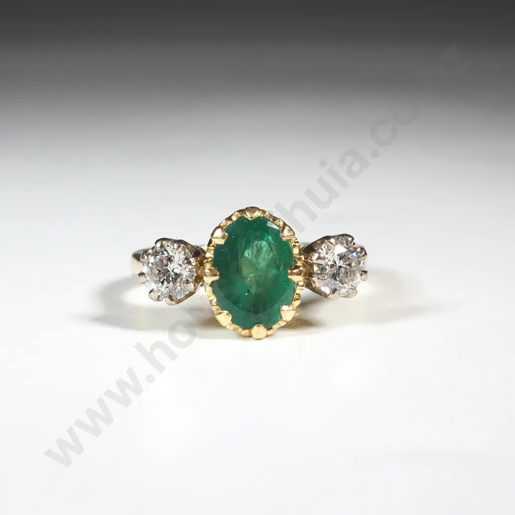 18ct Gold & Diamond Ring - Valued at $7,495 Image 1++