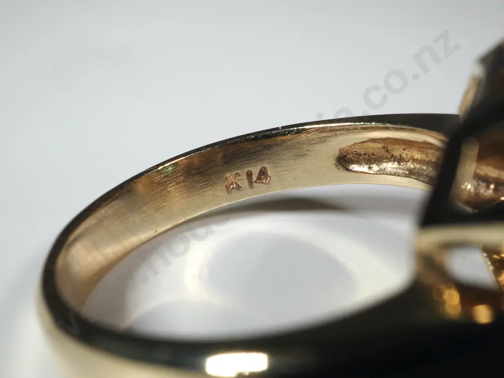 Mid Century 14ct Gold Emerald Ring w Valuation of $5,500 Image 1++