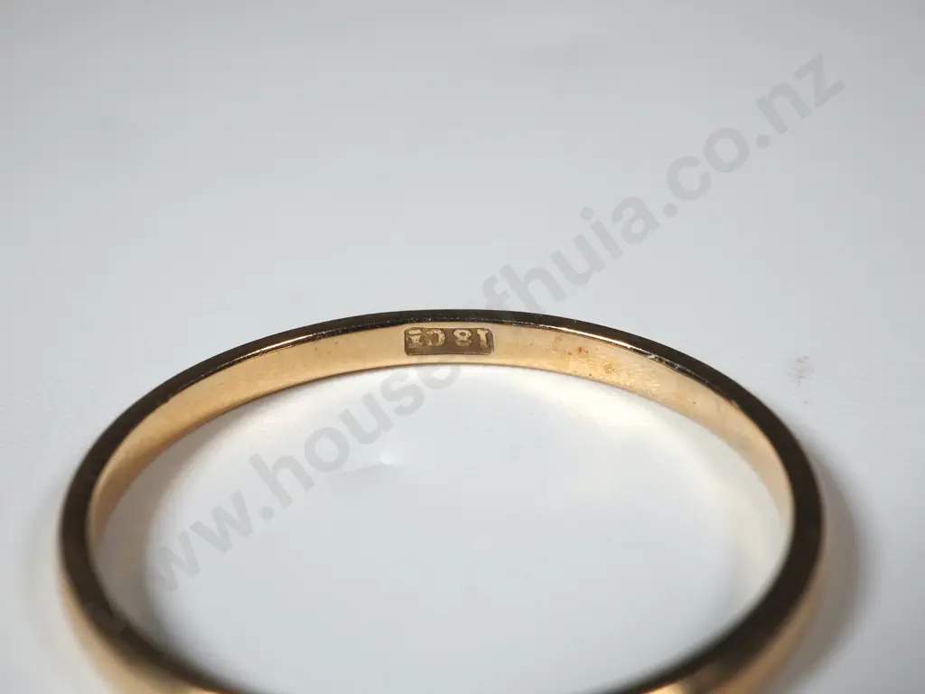 Antique 18ct Gold Wedding Band Image 1++
