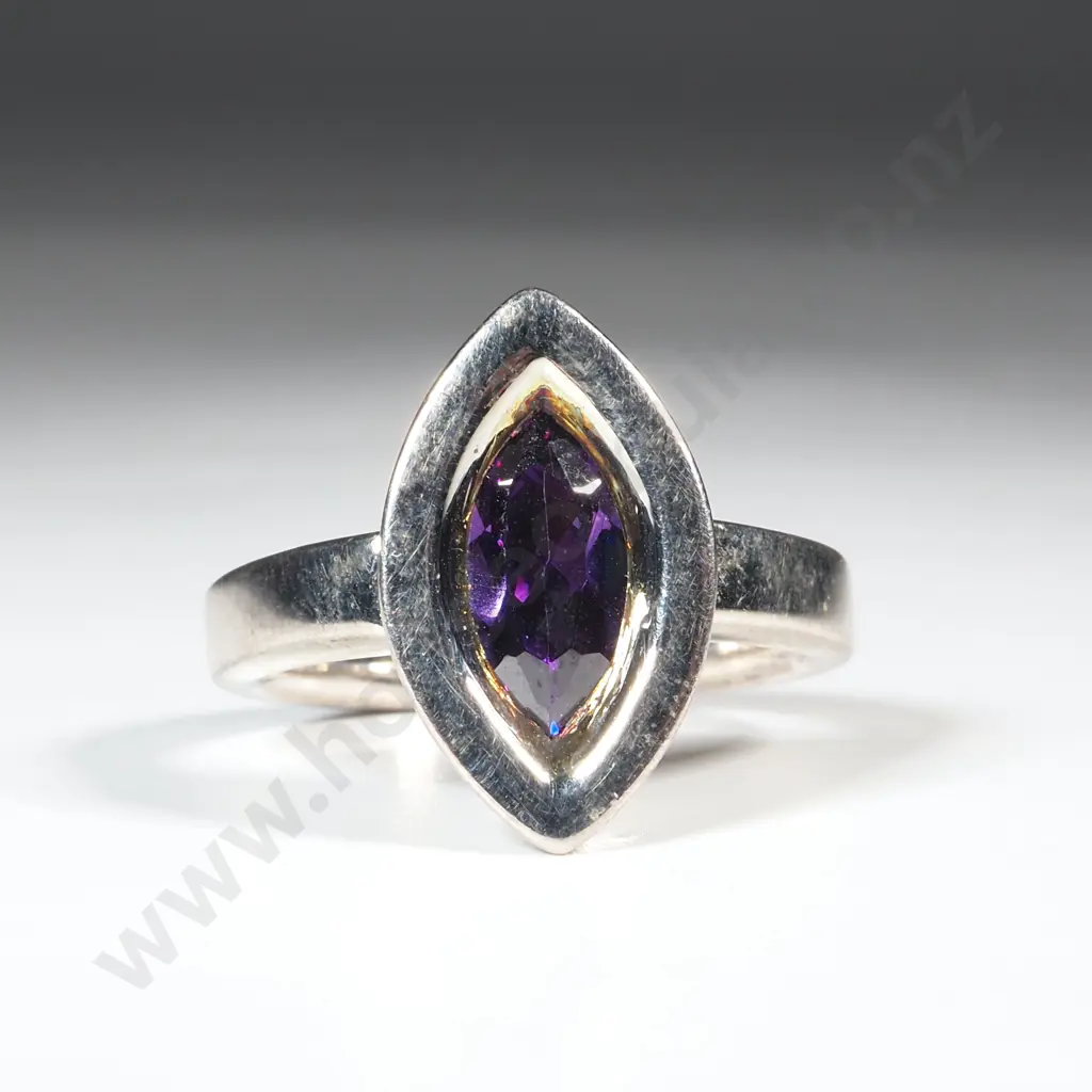 Modern Sterling Silver Amethyst Ring Image 1++