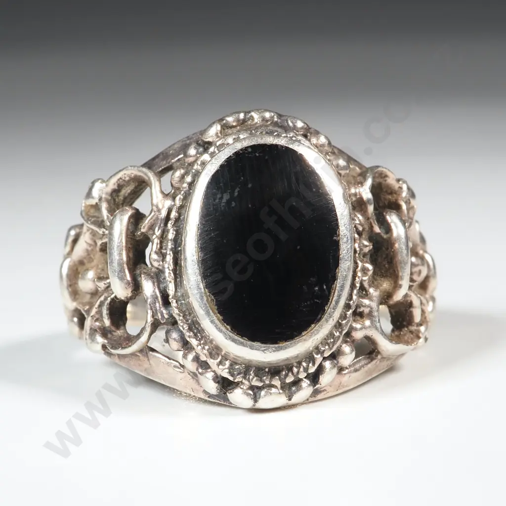 Ornate Sterling Silver & Oval Onyx Ring  Image 1++
