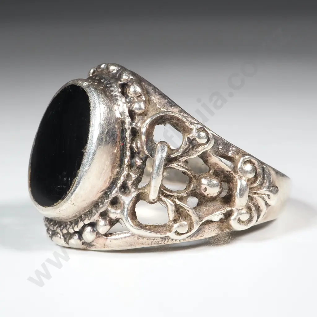 Ornate Sterling Silver & Oval Onyx Ring  Image 1++