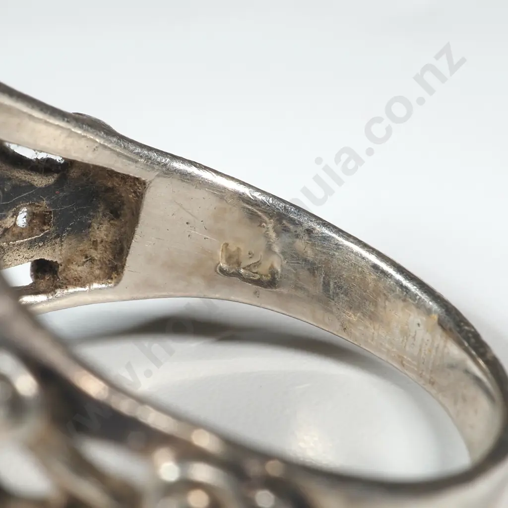 Ornate Sterling Silver & Oval Onyx Ring  Image 1++