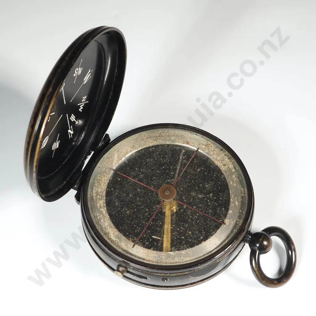 Brass Pocket Compass Image 1++