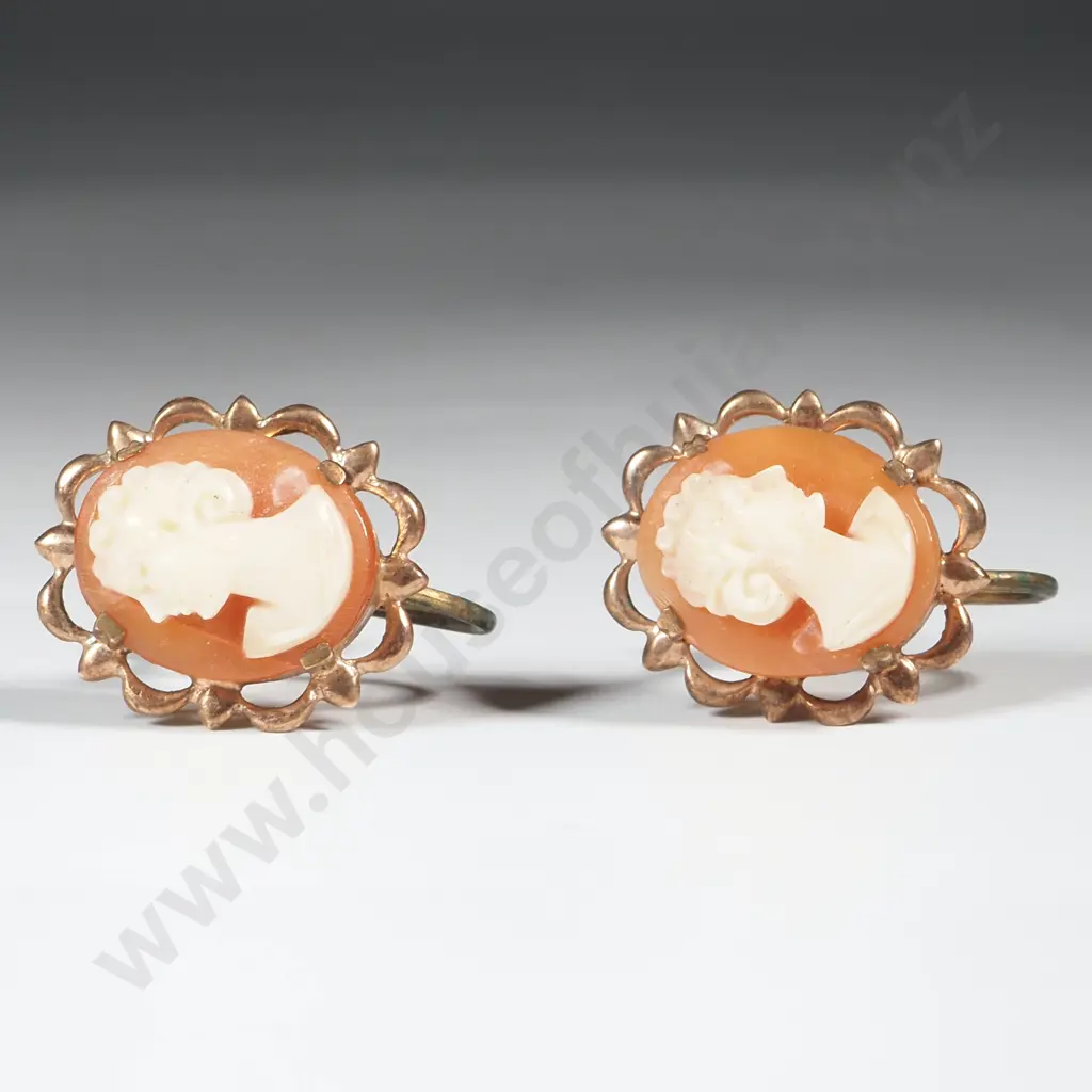 9ct Gold Cameo Earrings Image 1++