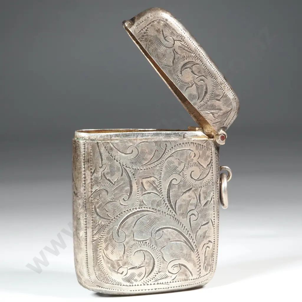 Large Sterling Silver Vesta Box with Floral, Leaf & Scroll Decoration  Image 1++