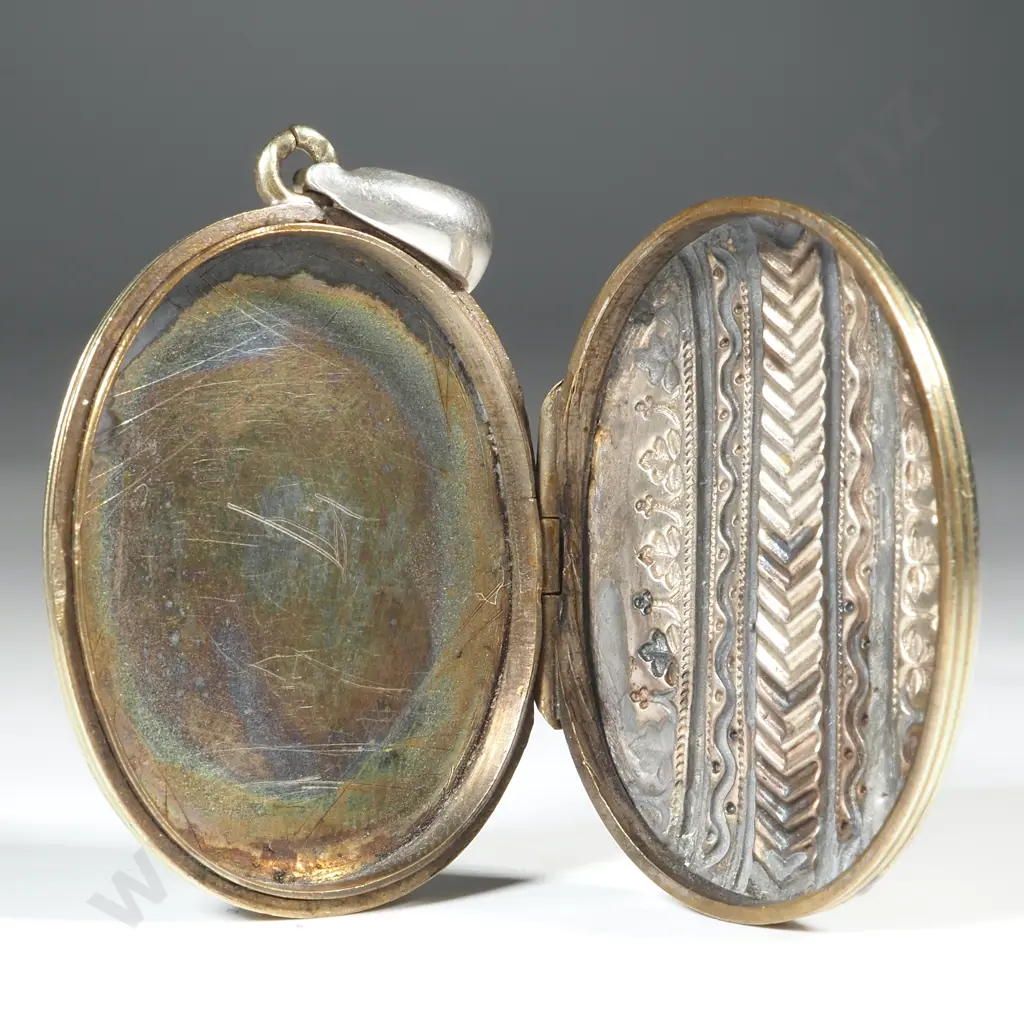 Edwardian Style Oval Locket. Possibly with Sterling Front & Back Image 1++