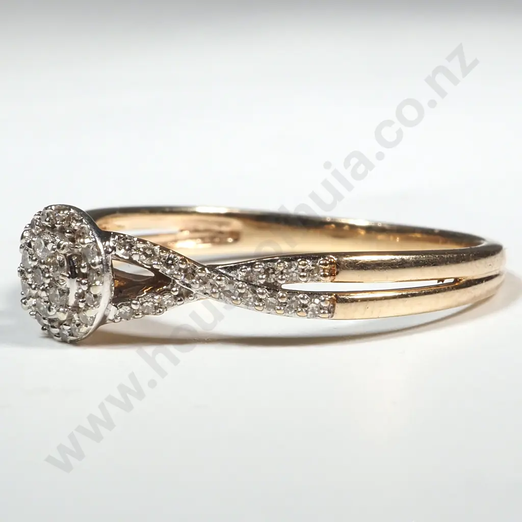 9ct Gold Diamond Ring Image 1++