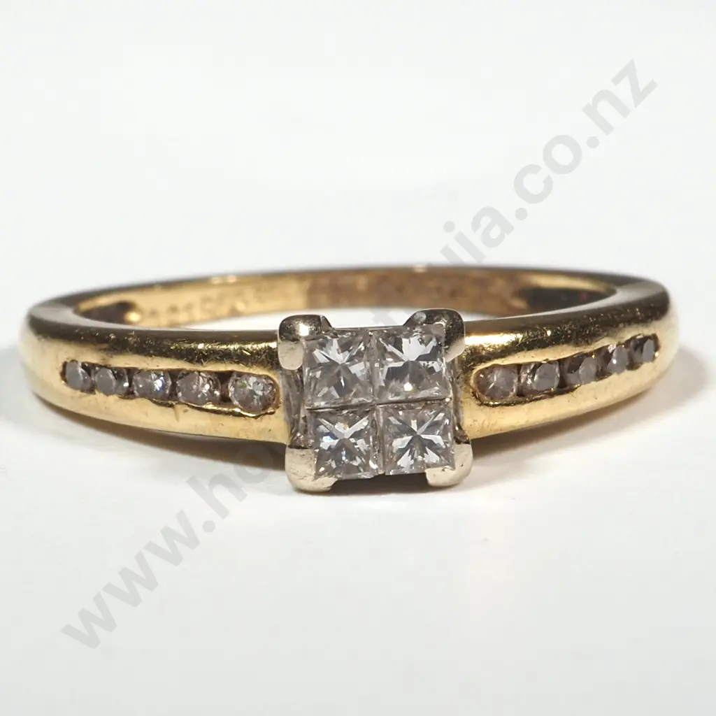 18ct Gold Diamond Ring Image 1++