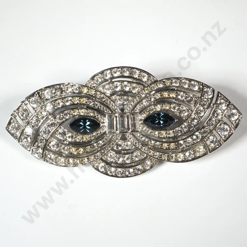 Vintage 1950s Mid Century Rhinestone & Silver Toned Swirl Pin  Image 1++