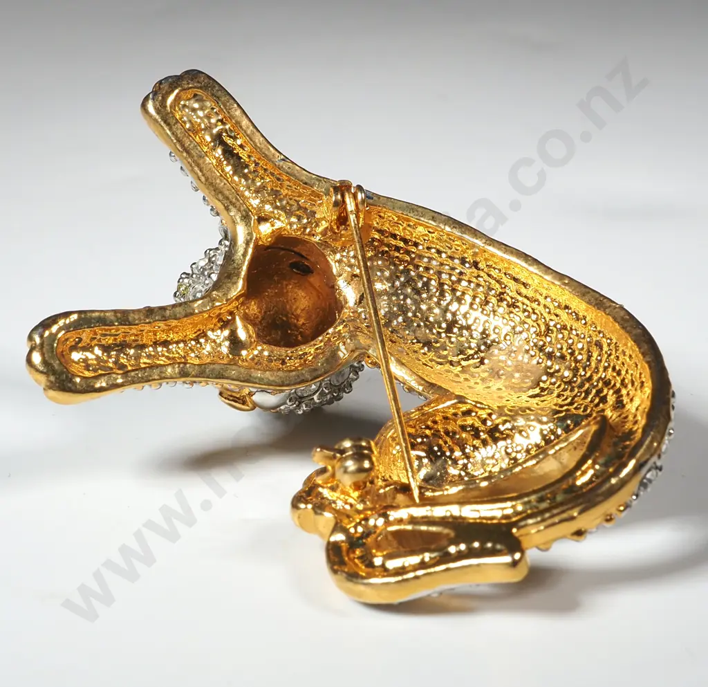 Cartier Style Brooch In The Form Of A Cat Image 1++
