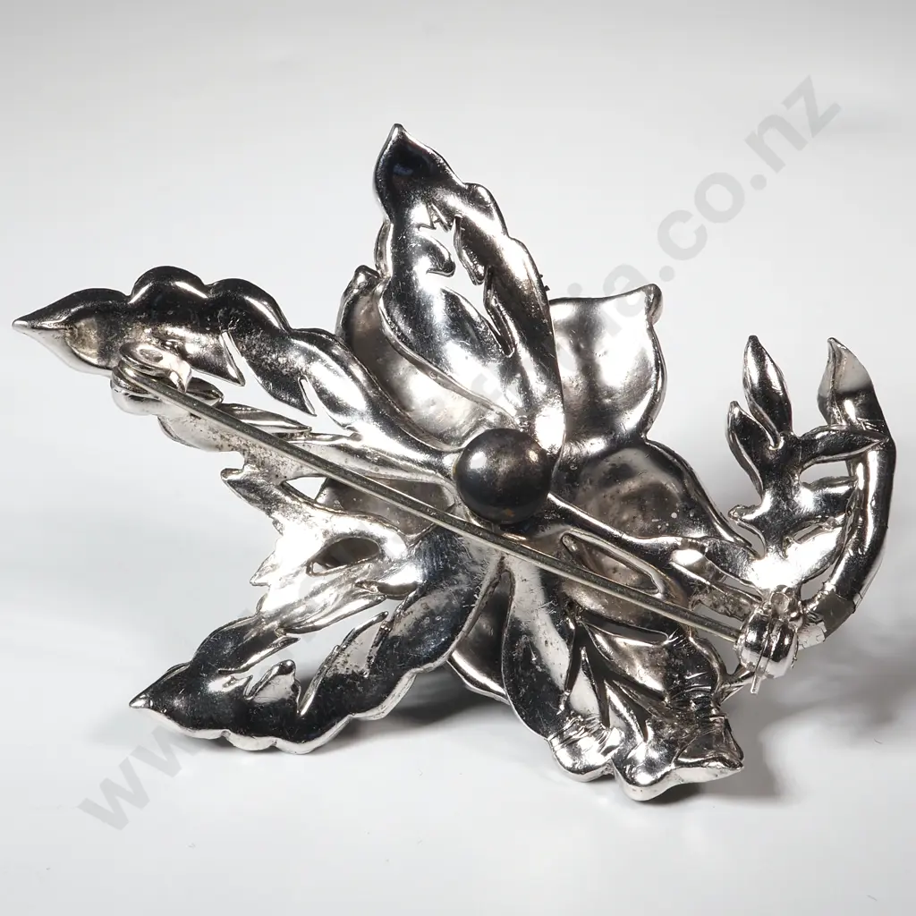 Large Marcasite Brooch In the Form Of A Flower Image 1++