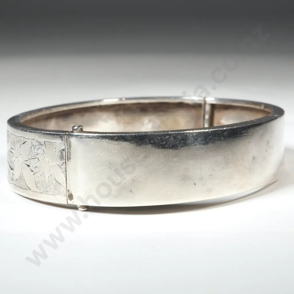 Sterling Silver Hallmarked Hinged Bangle Image 1++