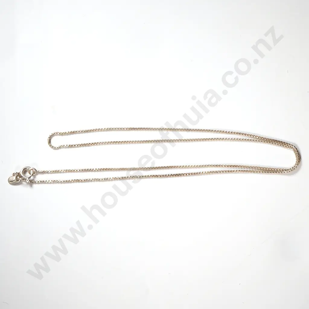Fine Box Link Chain Image 1++