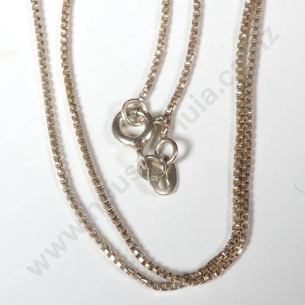 Fine Box Link Chain Image 1++