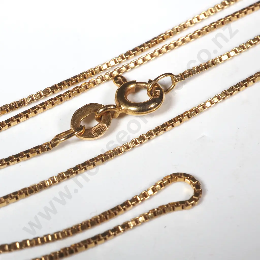 18ct Gold Box Link Necklace Image 1++