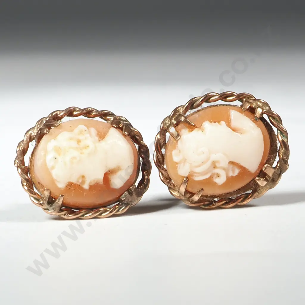 9ct Gold Cameo Earrings Image 1++