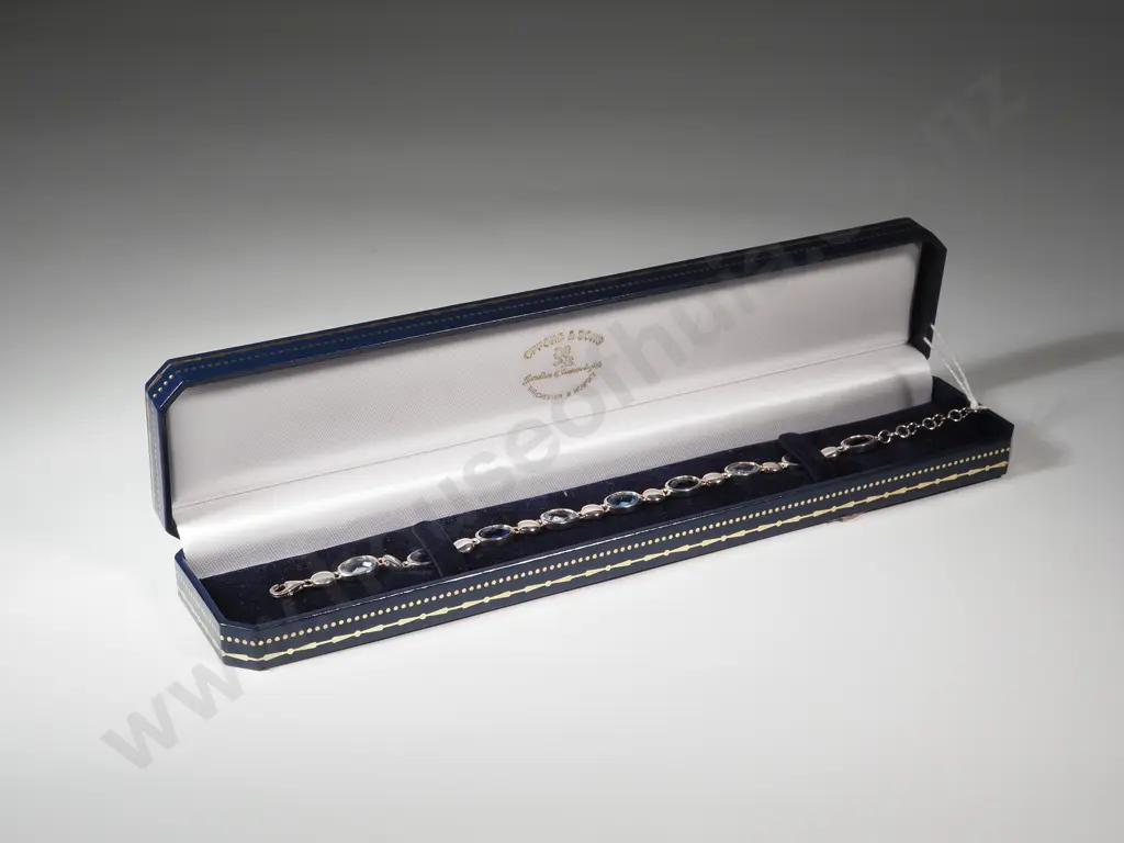 Sterling Silver Bracelet w Alternating Groups of Dark Blue/Pale Blue Gems and Silver Circles. Image 1++