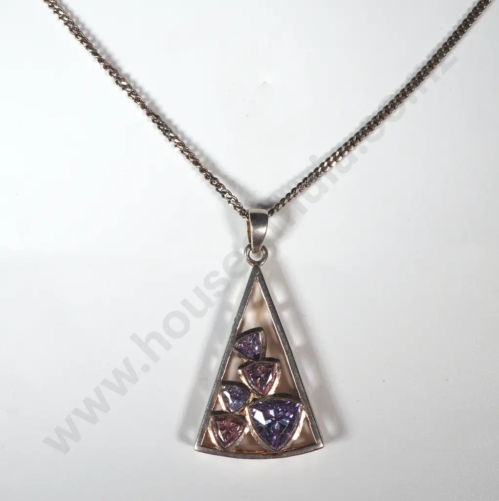 Sterling Silver Italian Chain & Circle & Crystal Pendant. Image 1++