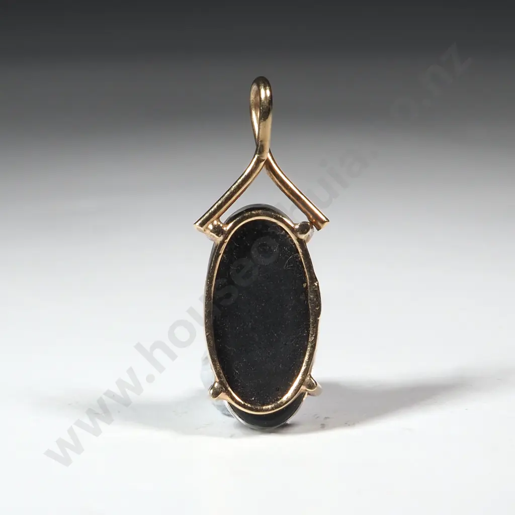 9ct Gold Opal Doublet Pendant Image 1++