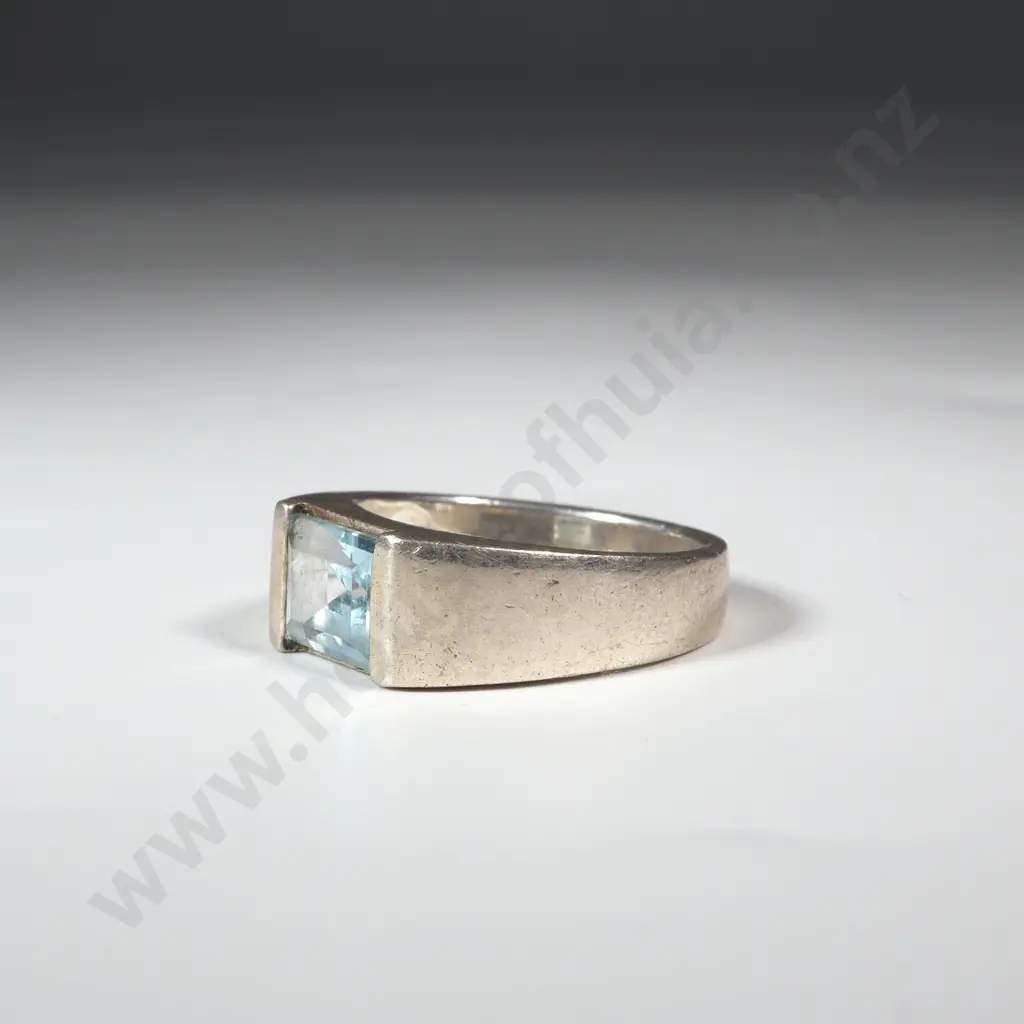 Sterling Silver Ring Set With Pale Blue Stone Image 1++