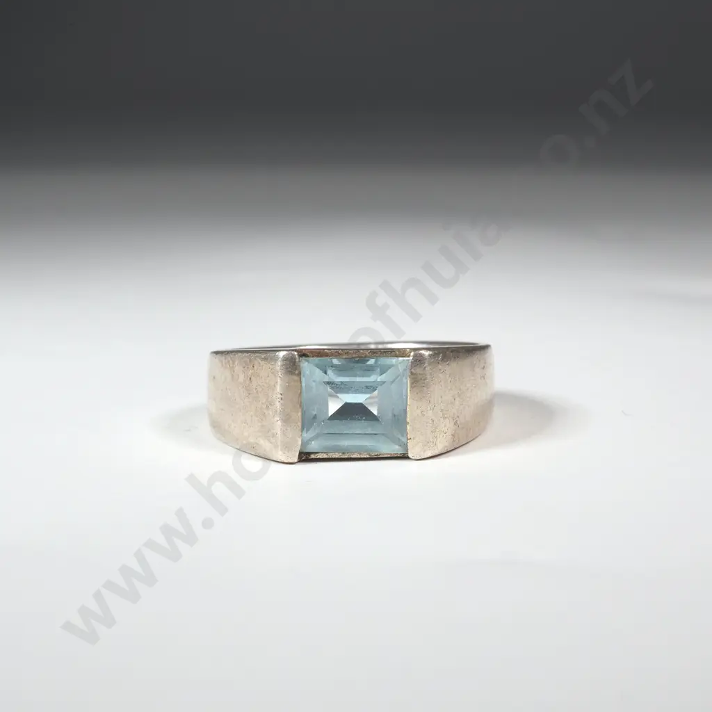 Sterling Silver Ring Set With Pale Blue Stone Image 1++