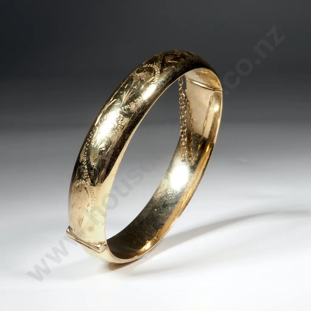 9ct Gold On Metal Core Snap Bracelet with Engraved Front  Image 1++