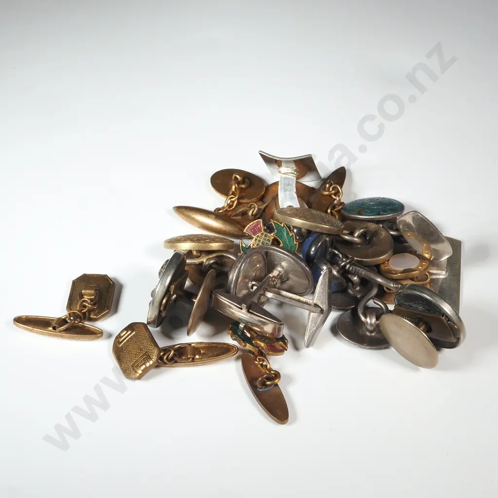 Bag Containing a Collection of Cufflinks  Image 1++