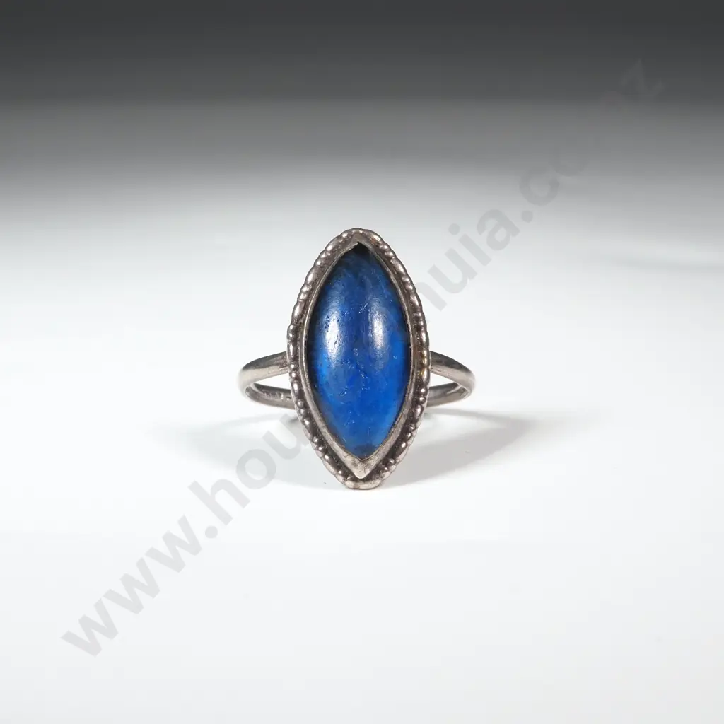 Sterling Silver Ring w Blue Stone. Image 1++
