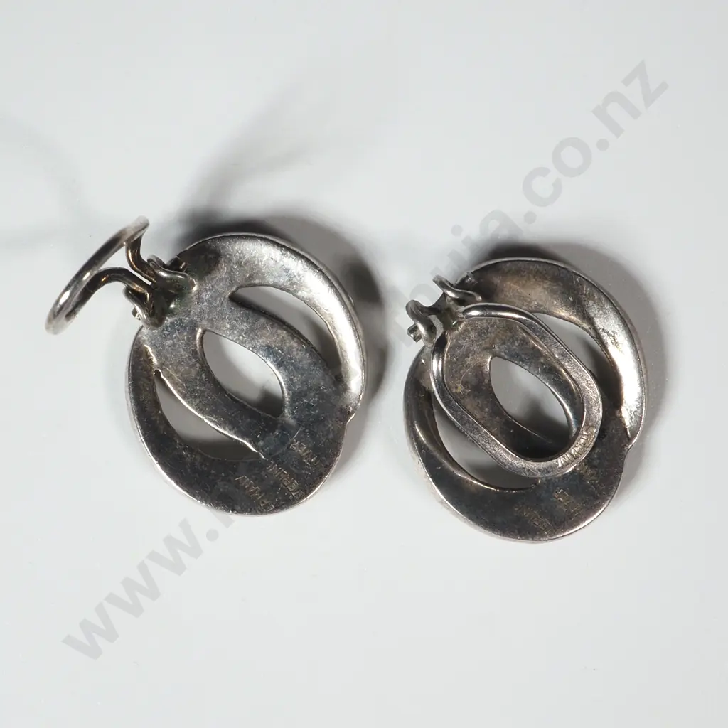 Pair Of Vintage Sterling Silver Marcasite Clip On Earrings Image 1++