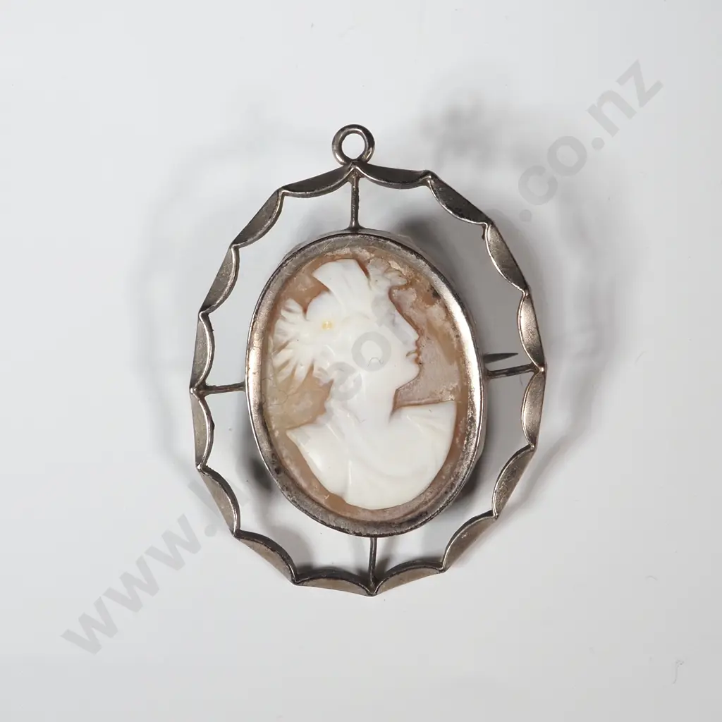 Cameo in Sterling Silver Mount. Image 1++