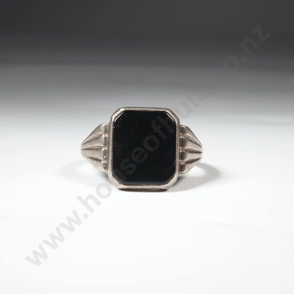 Sterling Silver & Onyx Gents Ring Image 1++