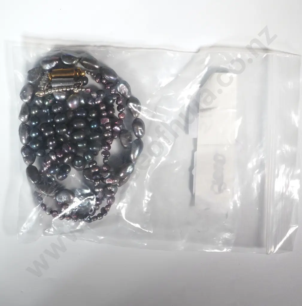 Three Assorted Pearl Necklaces Image 1++